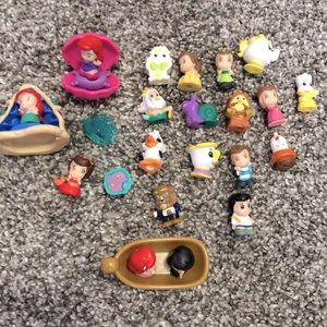Lot of squishy Disney mini figures